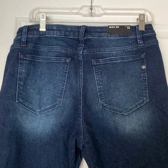 Dark Blue Miss Me Skinny Jeans Size 32. NWT - Picture 2 of 7
